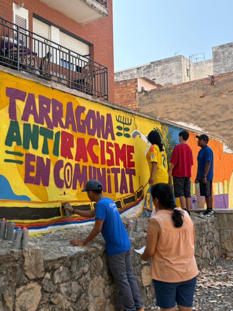 Fòrum dels Barris presenta una nova iniciativa que promou la participació crítica i creativa de joves racialitzats i migrants mitjançant l’art urbà
